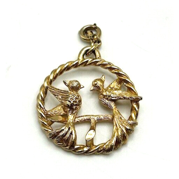 Vintage Monet Two Birds On A Branch Circle Pendant Gold Tone Clip On - Picture 1 of 8